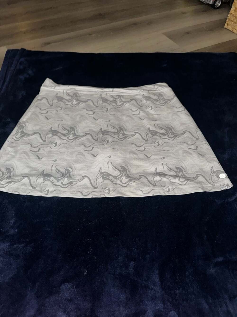 Bette & Court Skort Size XL White Gray Marbled Athletic Golf Skirt